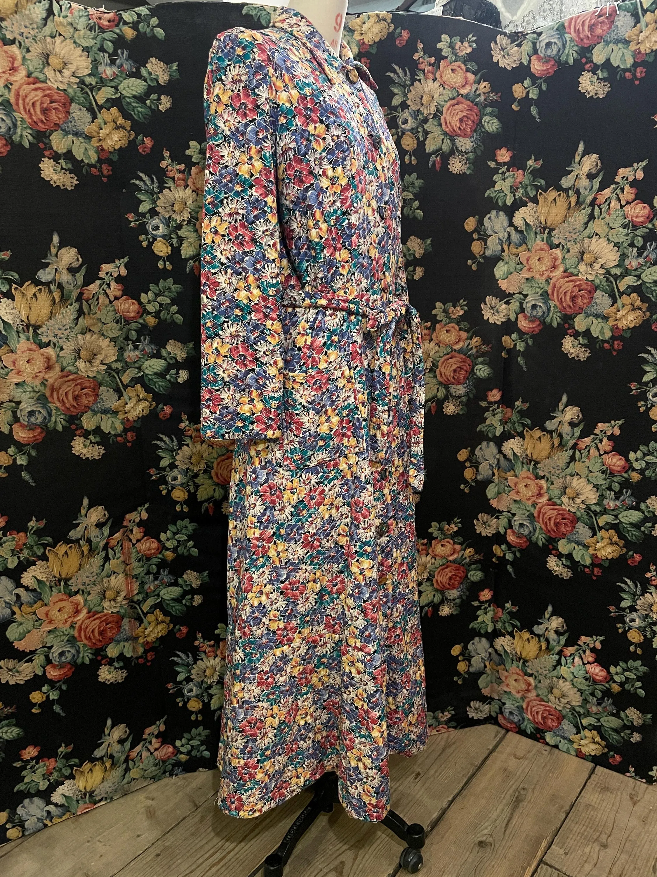 1930s/40s quilted floral vintage robe jacket handmade dressing gown bed jacket