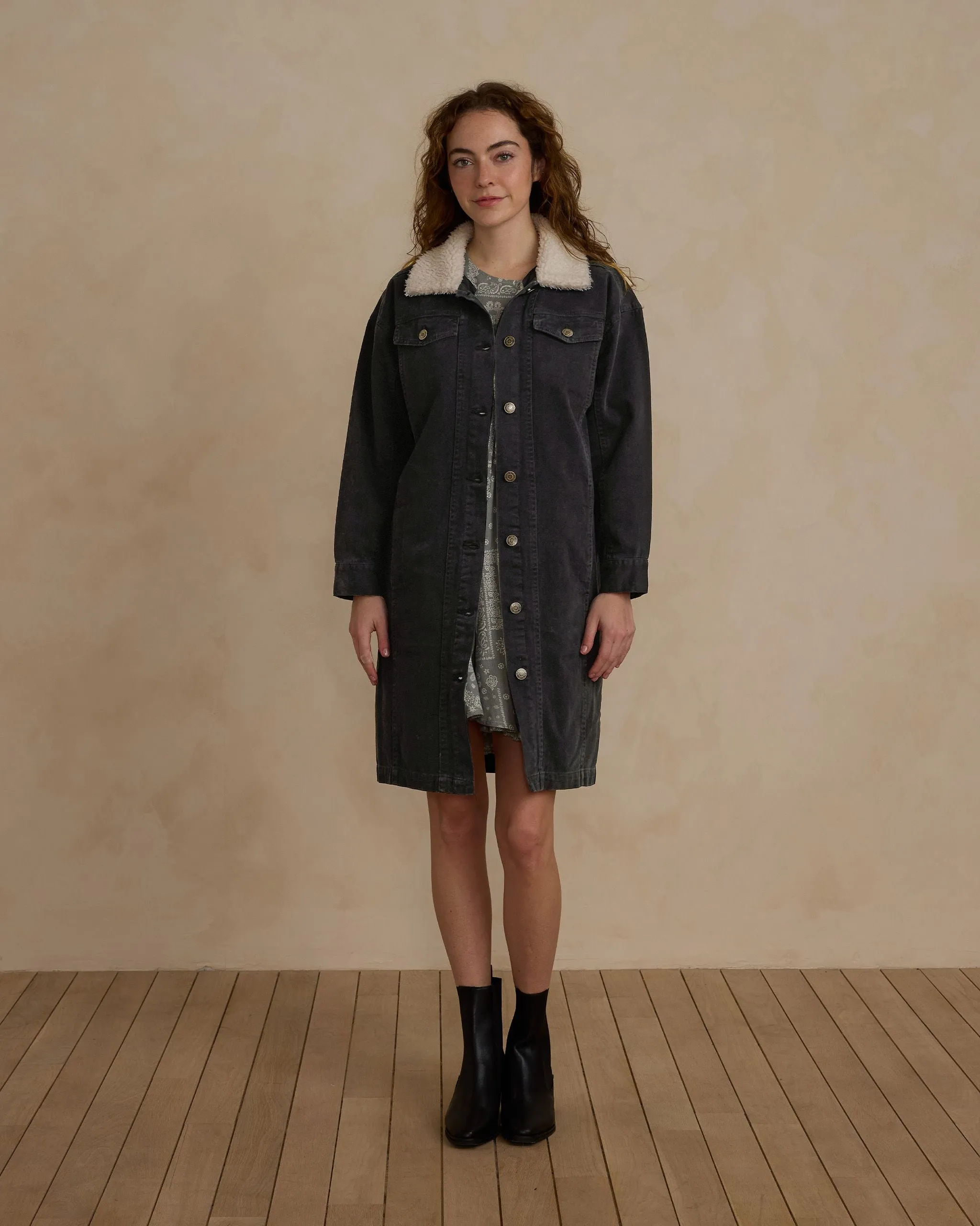 Long trucker Jacket || Washed Black
