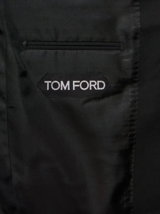 Tom Ford   Shelton peak lapel suit 