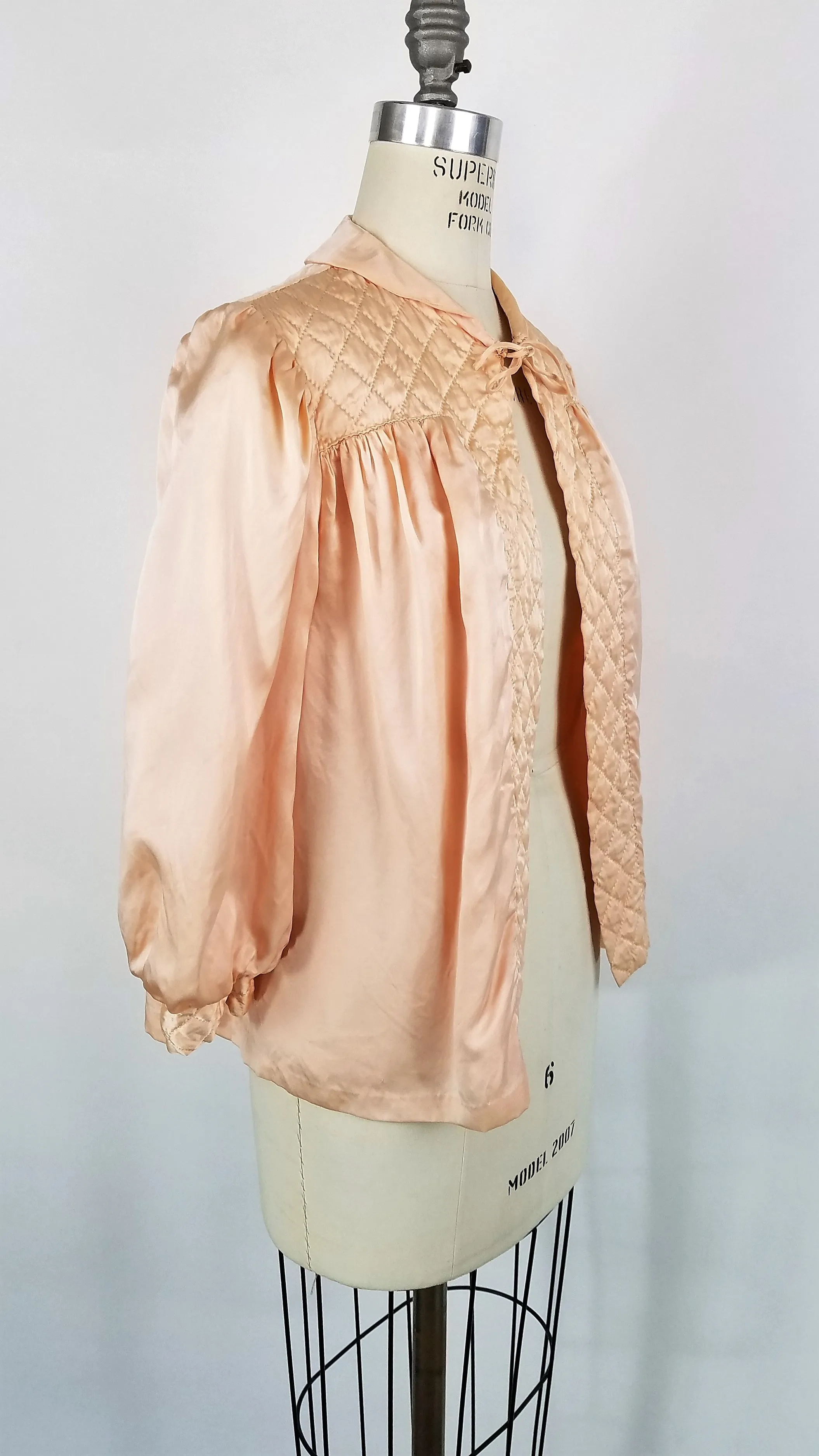 Vintage 1940s Bed Jacket In Peach Silk