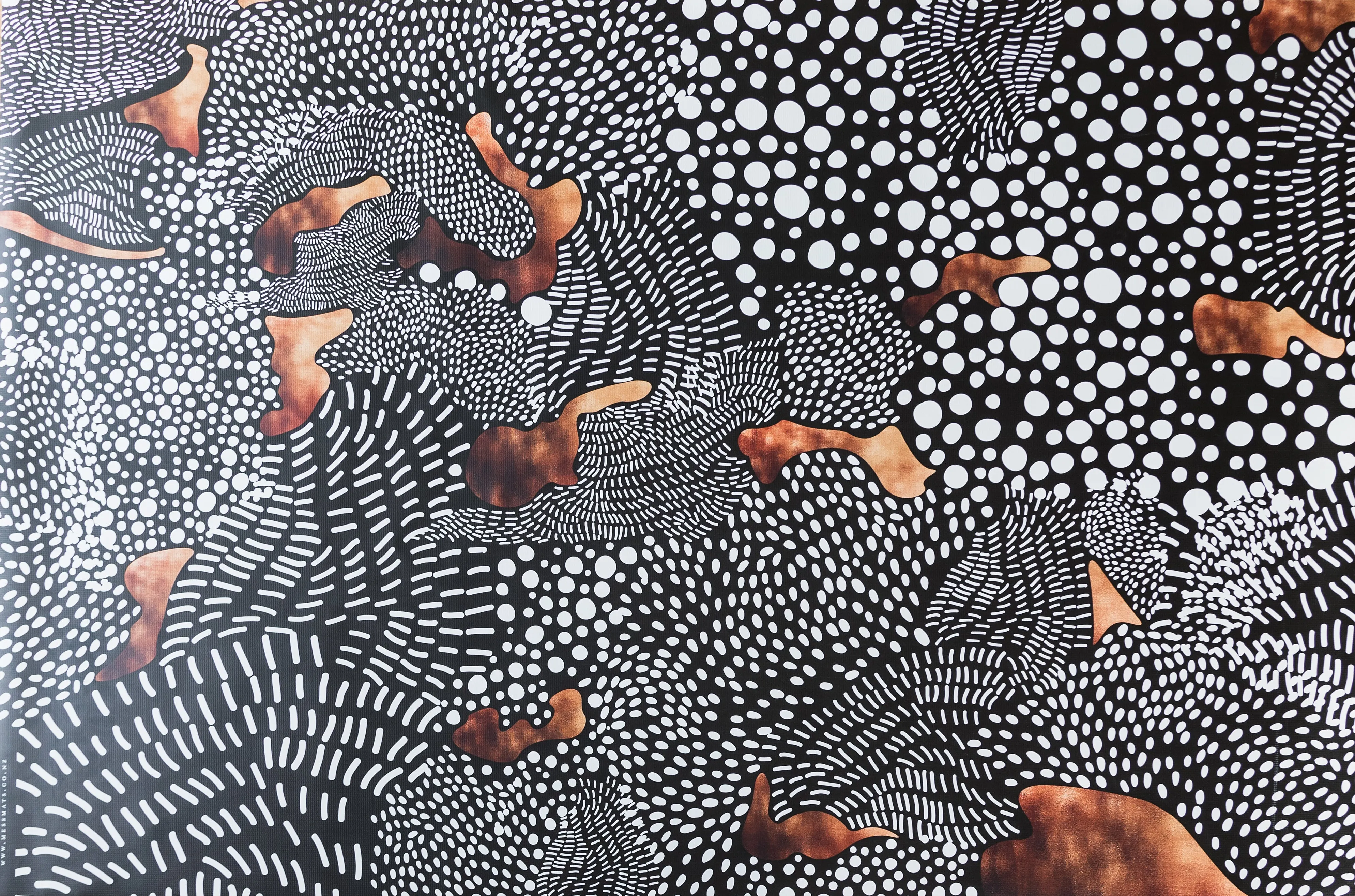 XL MESS MAT : Black, White and Copper